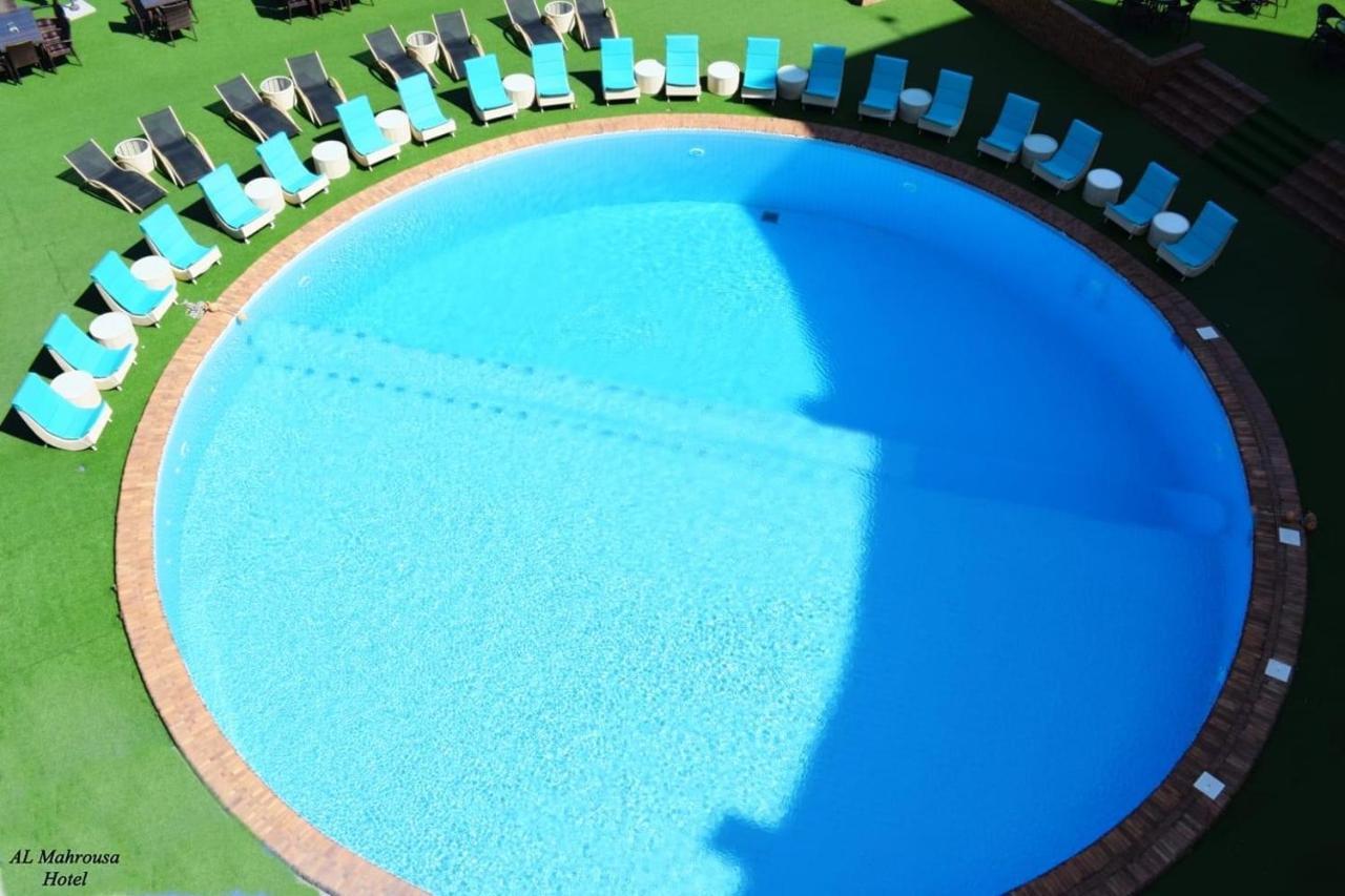 Fleet Club Mahrousa 亚历山大港 外观 照片 A swimming pool