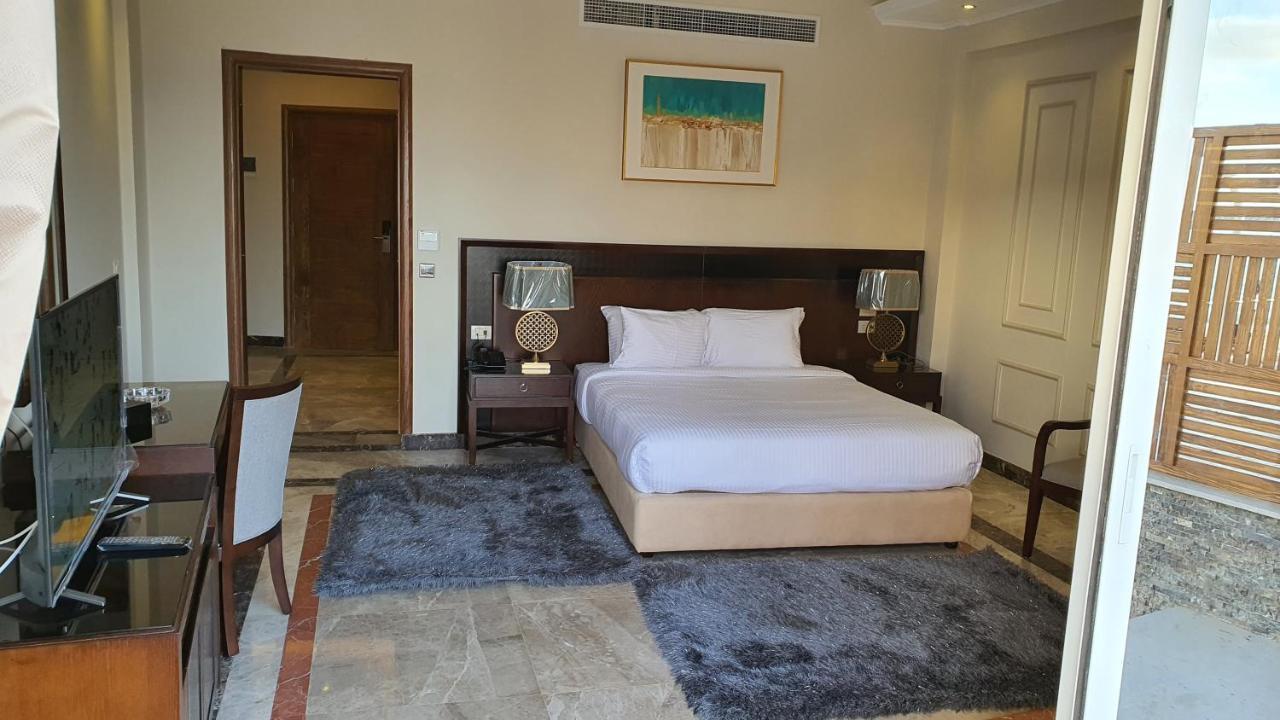 Fleet Club Mahrousa 亚历山大港 外观 照片 A bedroom at the hotel
