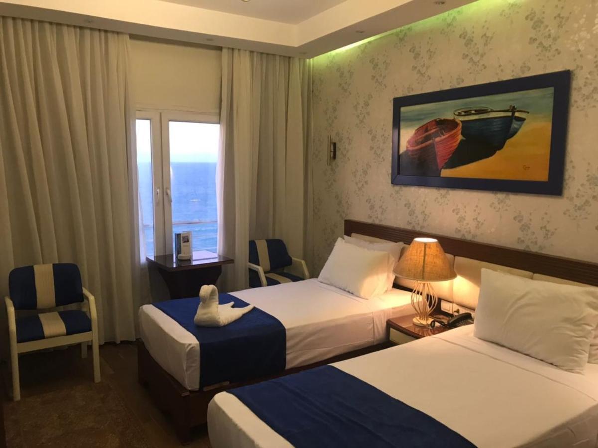 Fleet Club Mahrousa 亚历山大港 外观 照片 A room at the hotel