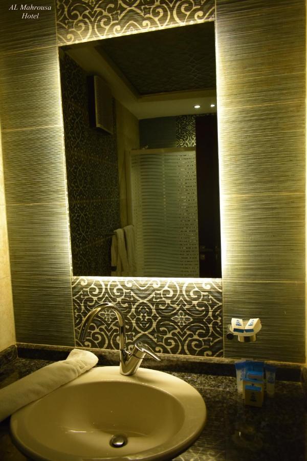 Fleet Club Mahrousa 亚历山大港 外观 照片 Bathroom in the hotel