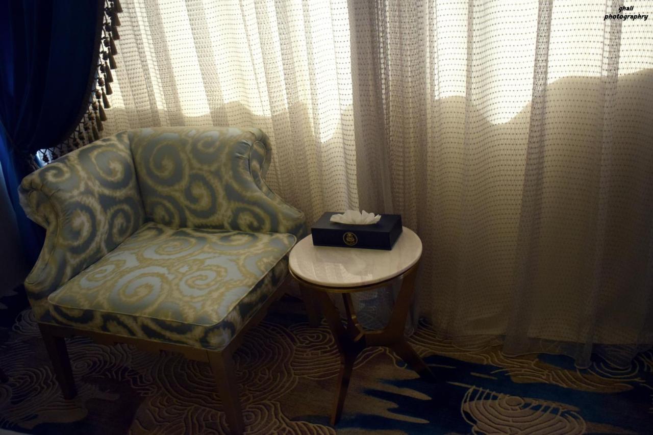 Fleet Club Mahrousa 亚历山大港 外观 照片 A tissue box on a table